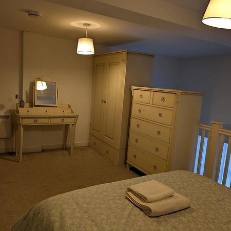 Ossett Butterfly Apartment מראה חיצוני תמונה